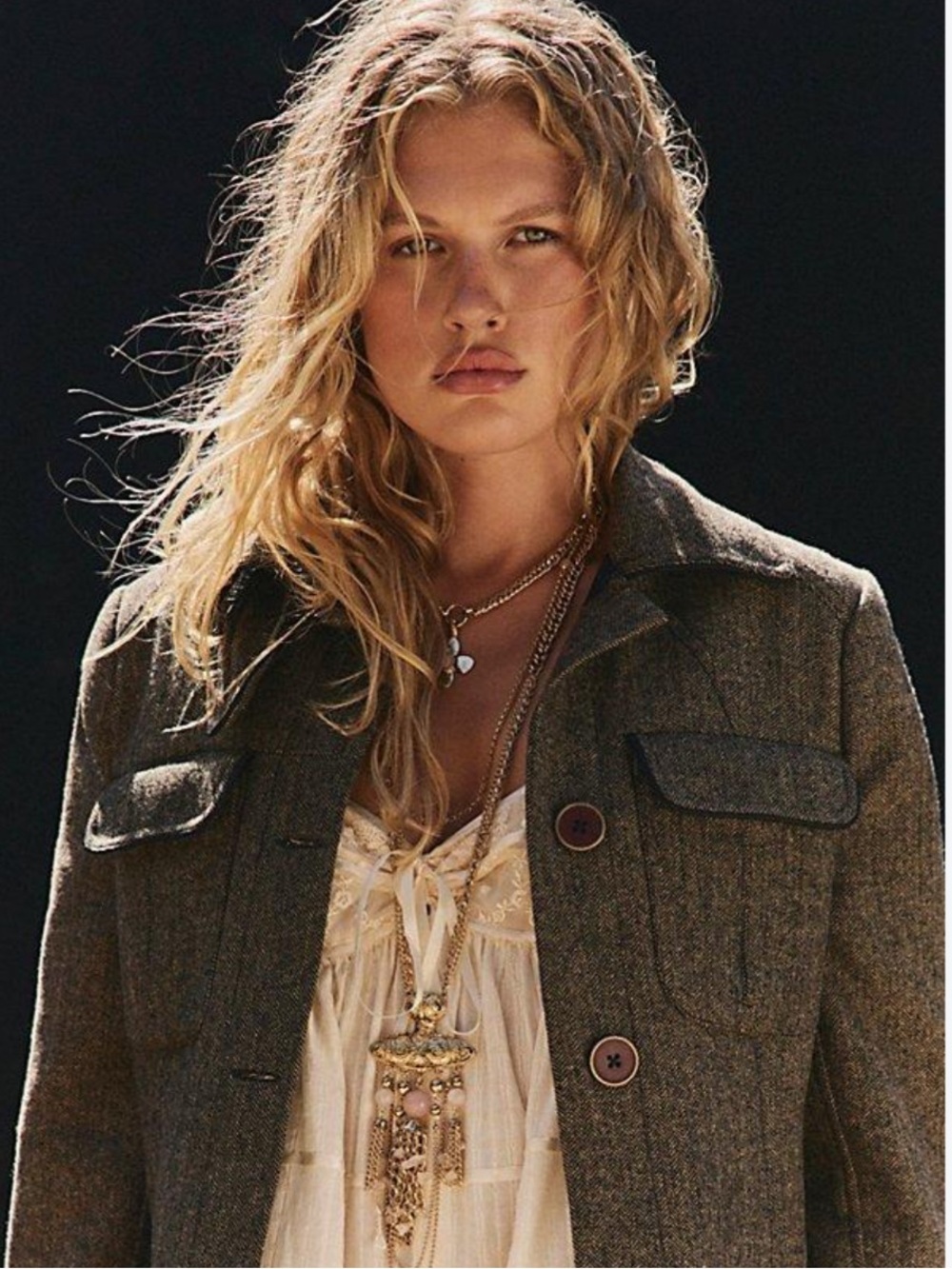 Free People
Catriona Layer Necklace
NWT
Free People
COLOR- Rose  Quartz